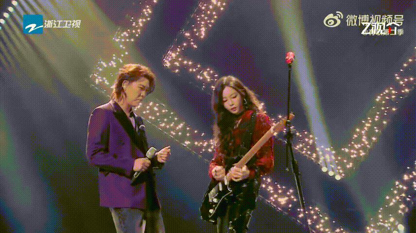 于文文刘凤瑶把爱你老己唱成了歌 真的会反复爱上！于文文刘凤瑶的嗓音搭配太绝，《哪