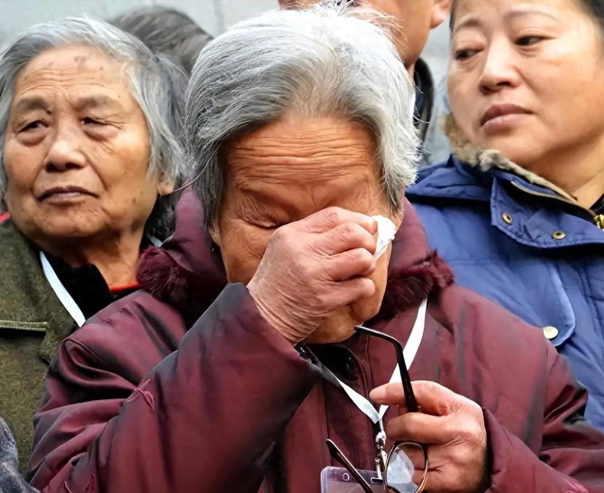 “天价疗养”骗局曝光！成本200元卖128万，上千老百姓被骗5亿
江苏丹阳一起专