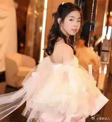 黄奕想对女儿说一声对不起黄奕谈女儿哽咽落泪 谁能体谅她的不容易，一个人撑起母女两