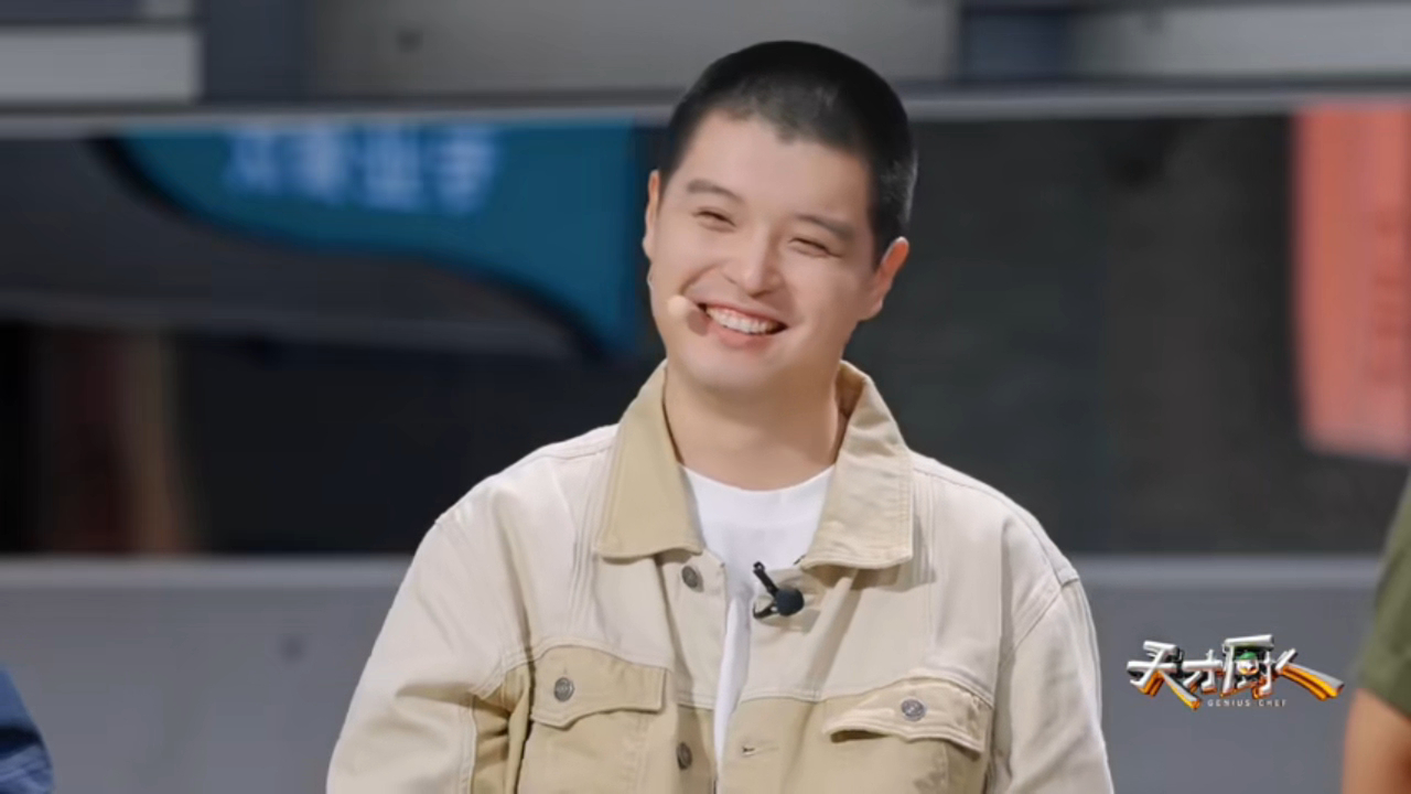 笑晕在天才厨人这段对话！马頔畅谈独食快乐说得头头是道，结果被问到李纯瞬间破功，半