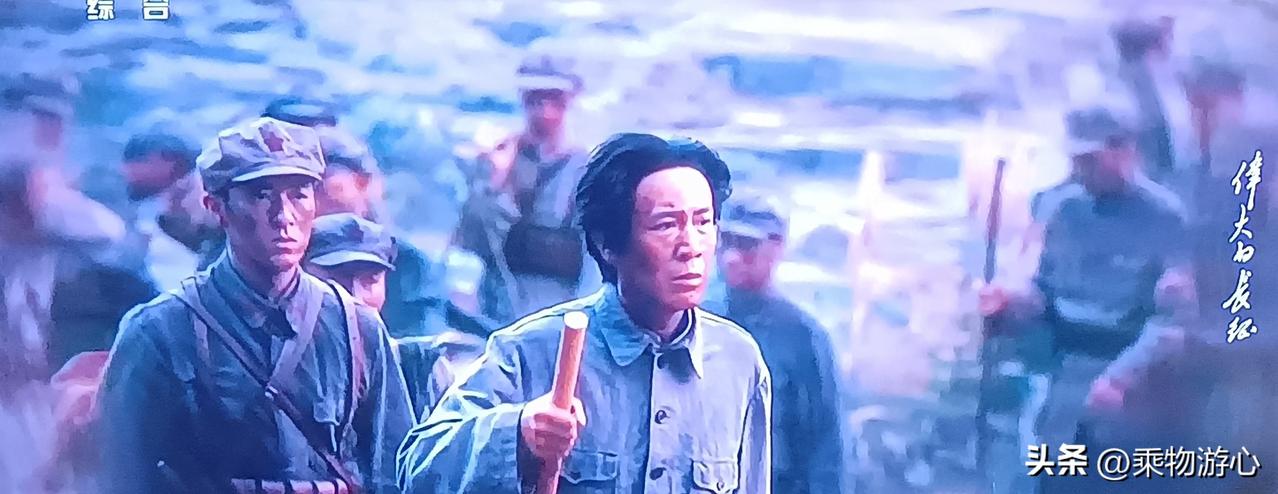 血染湘江，向死而生
 
《伟大的长征》用完整的一集第九集，全程全景再现了长征史上