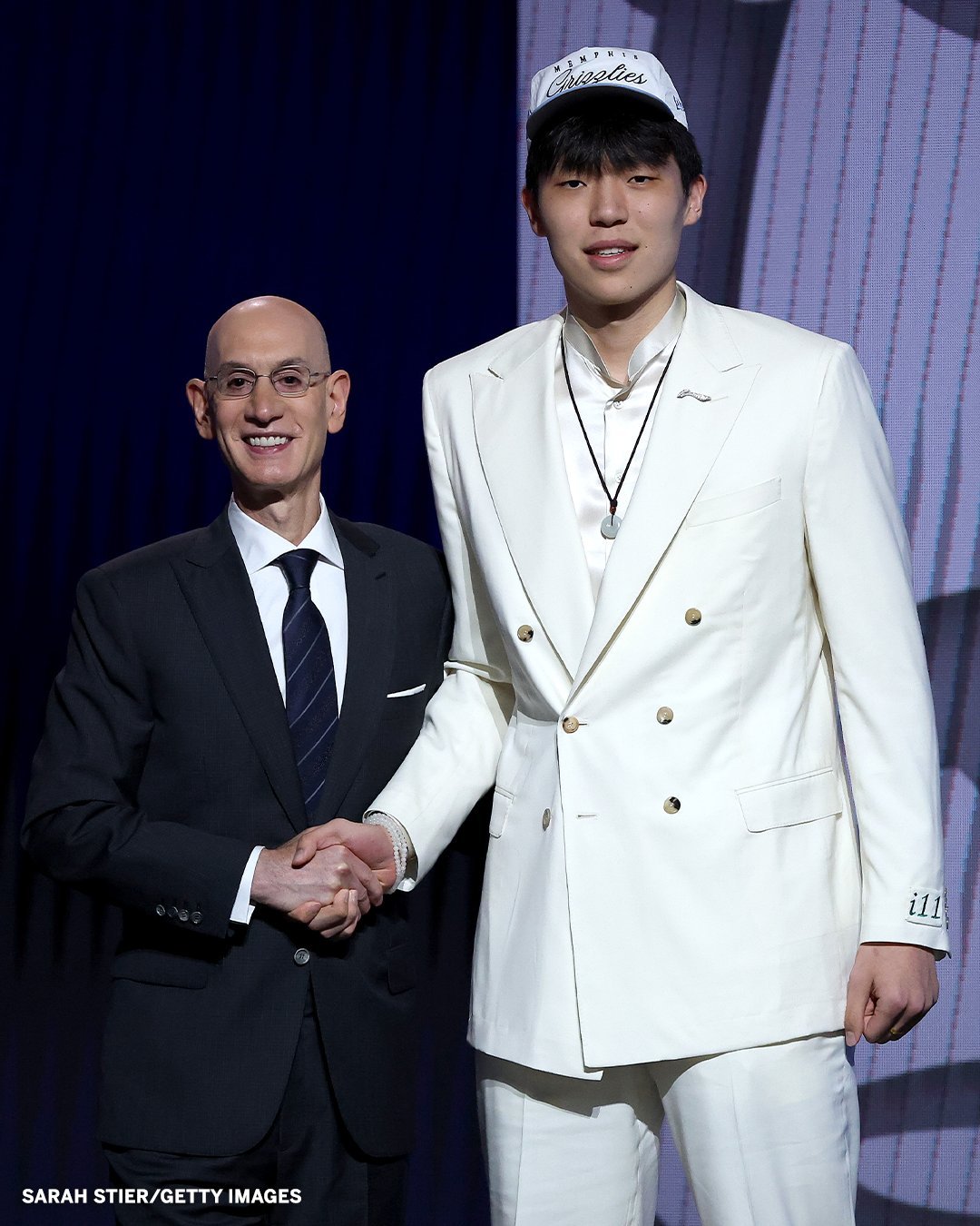 Shams：开拓者因在选秀前两年（2023年12月）与杨瀚森非法接触被罚款10万