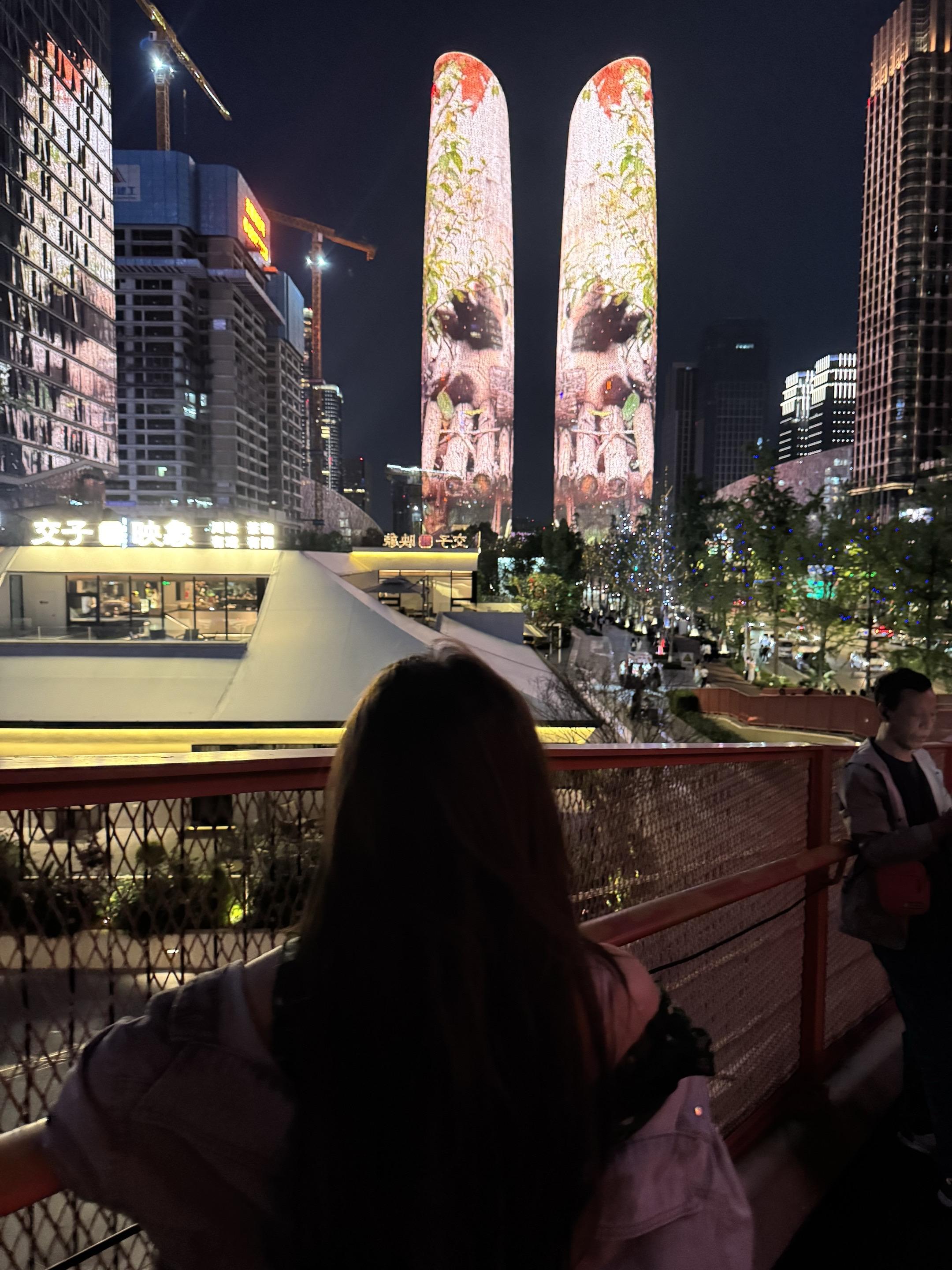 我形容你，你是——