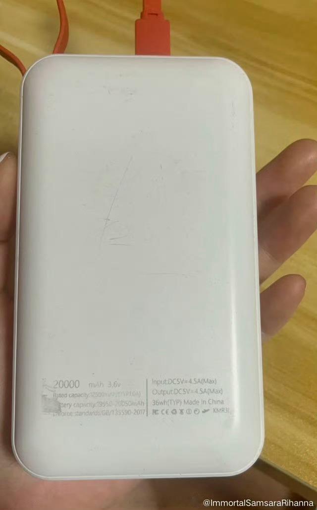 罗马仕 你都用回本了我现在都是随身带着充电器，现在充电宝被严打，出差更是不敢带了