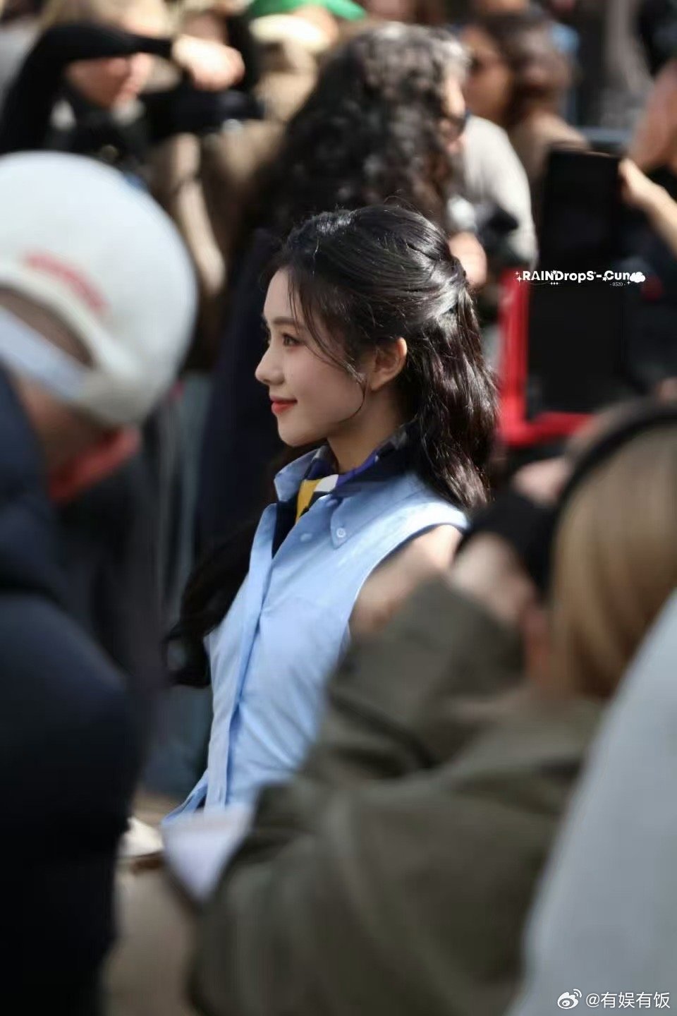 刘浩存李庚希看秀生图刘浩存李庚希g社生图刘浩存李庚希看秀生图，好看，