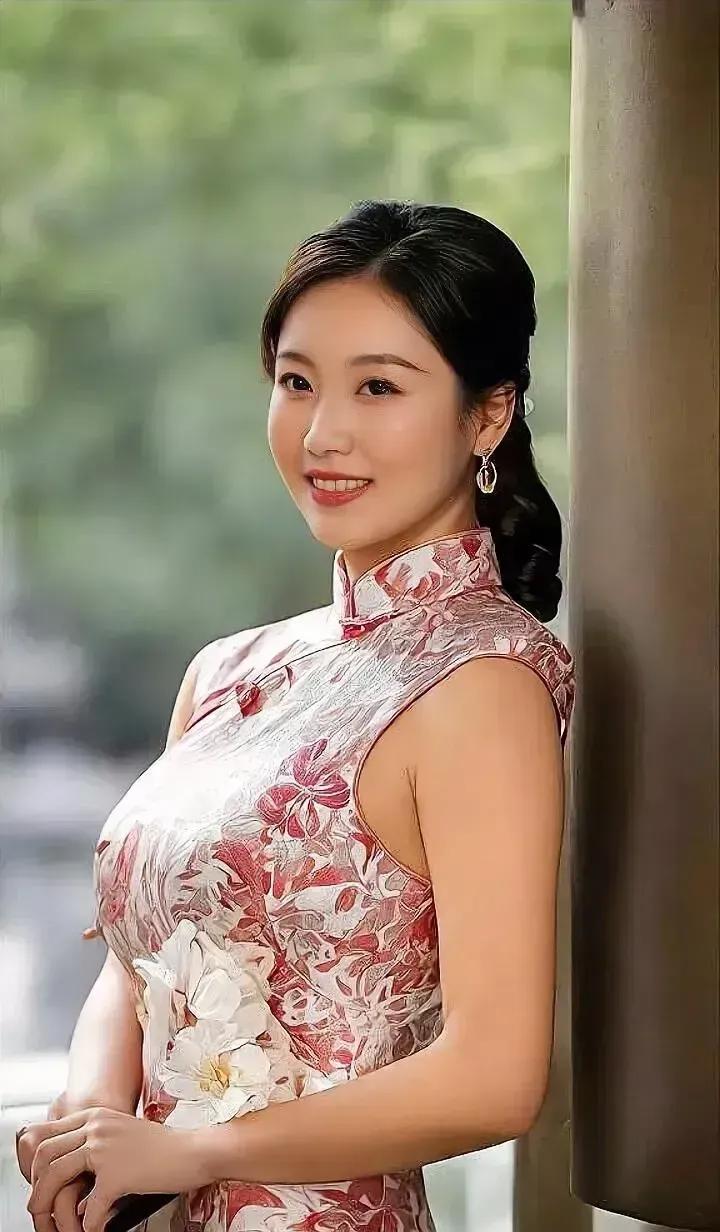你能够脱口而出的一句诗是什么我能脱口而出的一句诗是：“俱往矣，数风流人物，还看今