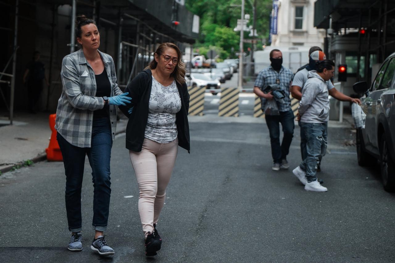 美国也学坏了。

移民法庭成了一个“陷阱”，如果有非法移民去庭审，那就完蛋了，执