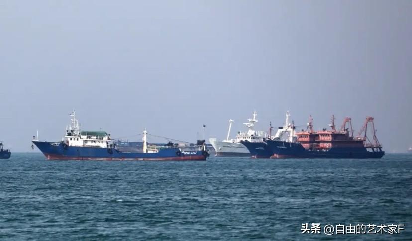 英媒：伊朗懵了，一夜之间10艘船，都改成了“中国身份”

3月4日，一艘名为铁娘