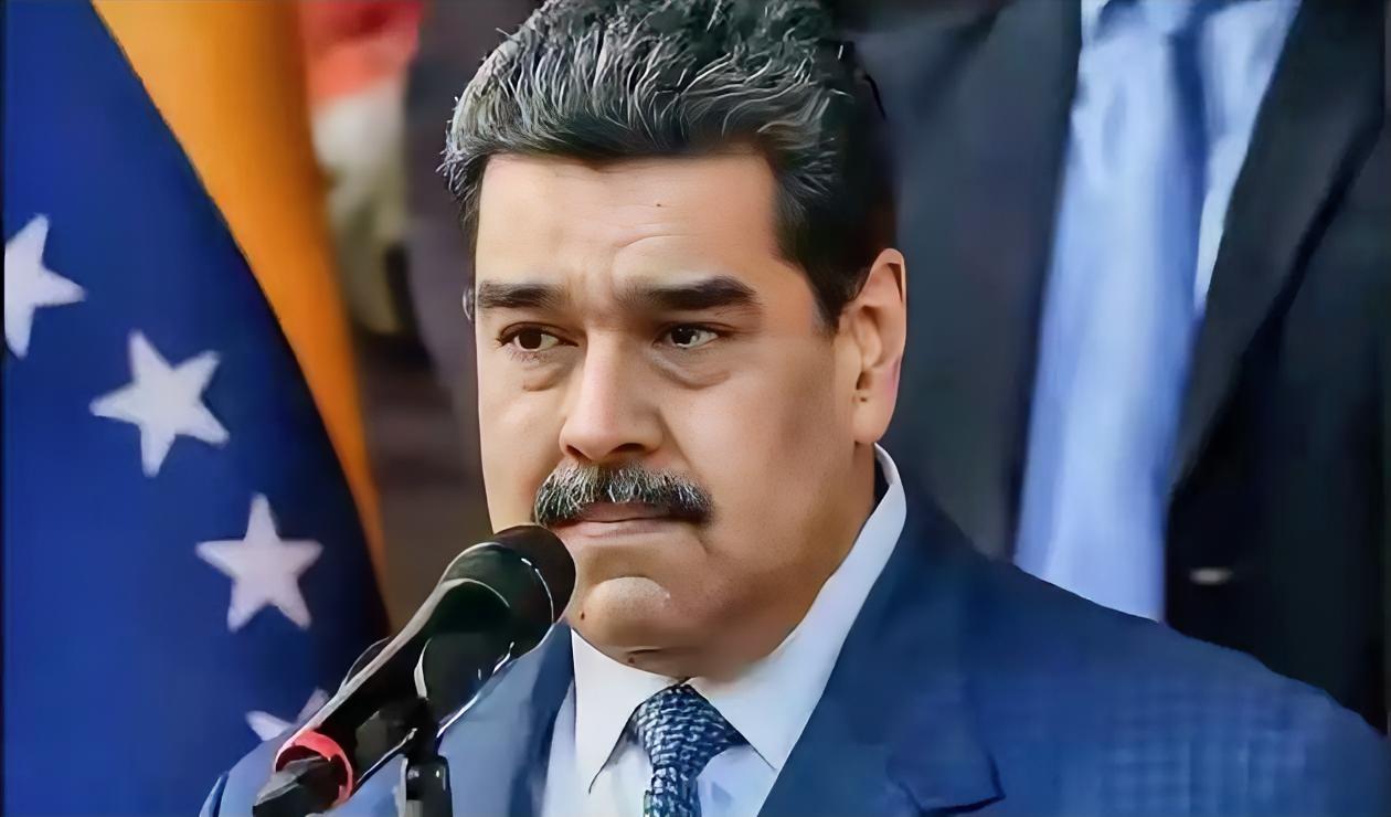 老美搬石砸脚！扣押总统两月，反被当众亮致命底牌
 
老美做梦都没想到，费尽心机把