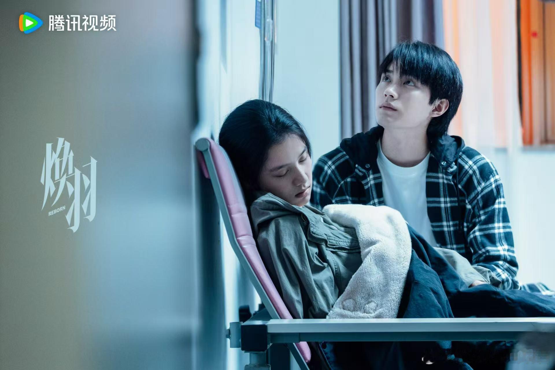 张婧仪周翊然焕羽同居戏 张婧仪周翊然把同居氛围感演绝了！地震时的慌乱相拥，弹琴时