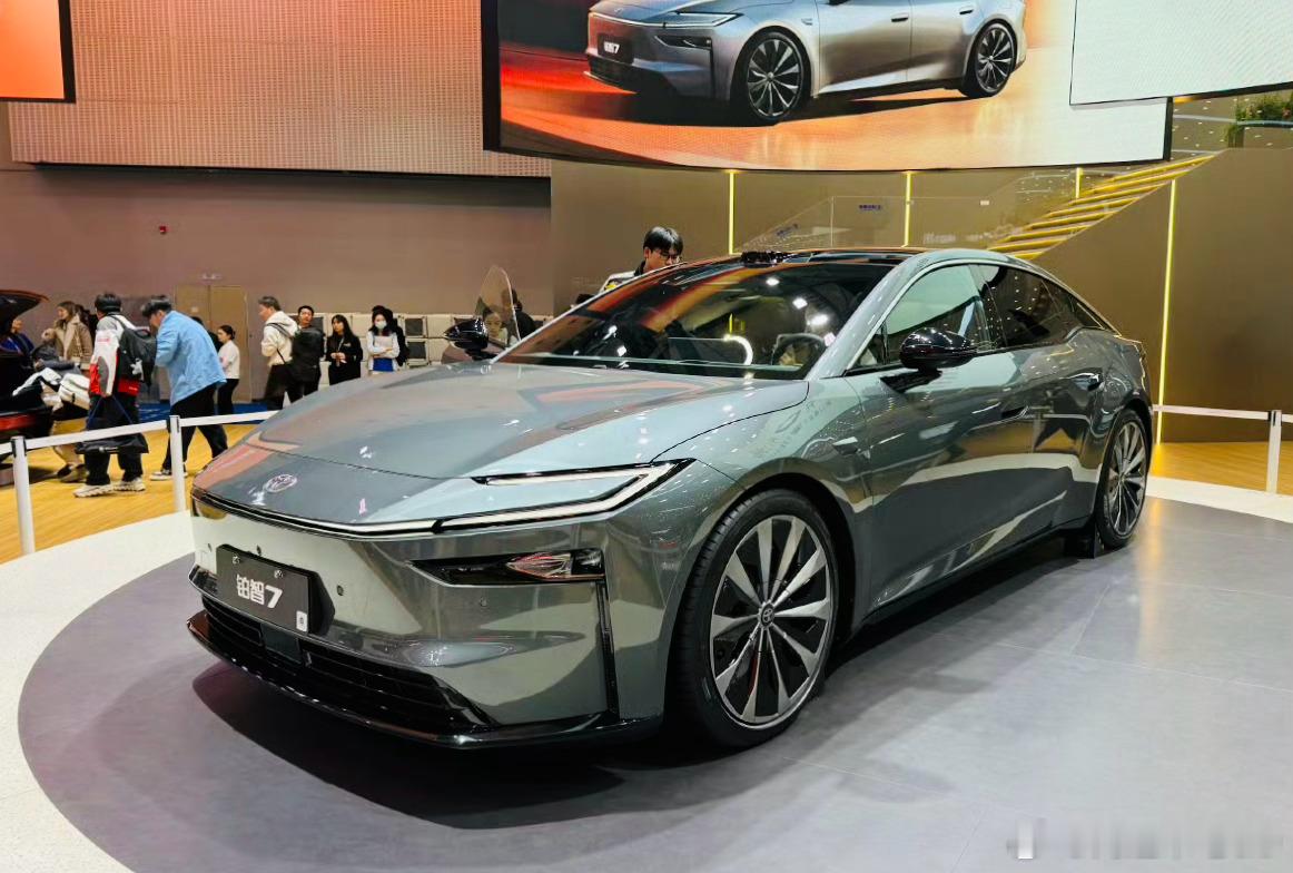 很开门啊，兄弟们！ 纯电旗舰铂智7，虽然没公布具体价格，但是给了“20万级”的定