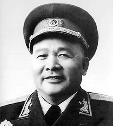 [微风]1935年，毛泽东硬着头皮，给徐海东写了张借条：“海东同志，因部队过吃穿