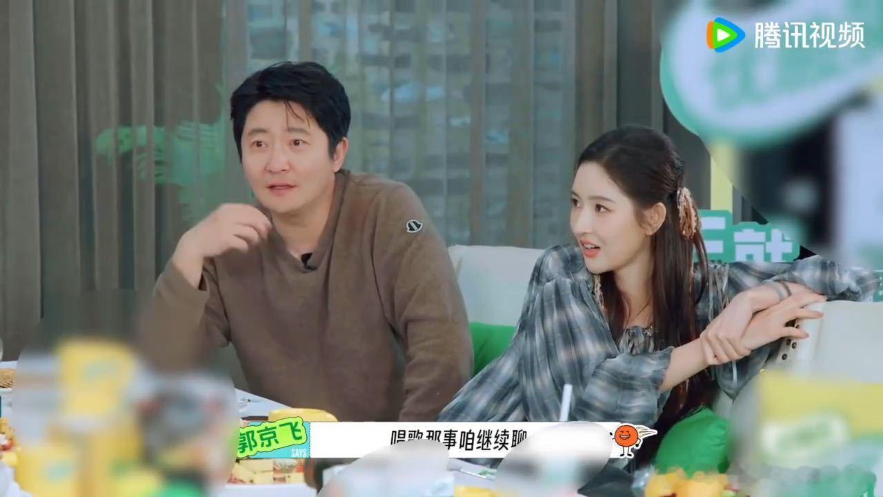 王玉雯问林一你是笨蛋吗王玉雯疑惑林一转行 面对林一的转行说辞，王玉雯完全不配合圆