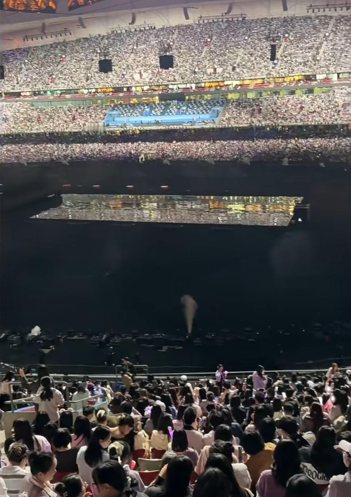 张艺兴演唱会张艺兴鸟巢演唱会这个上座率，真的是太震撼了。有一说一，终于知道为啥这