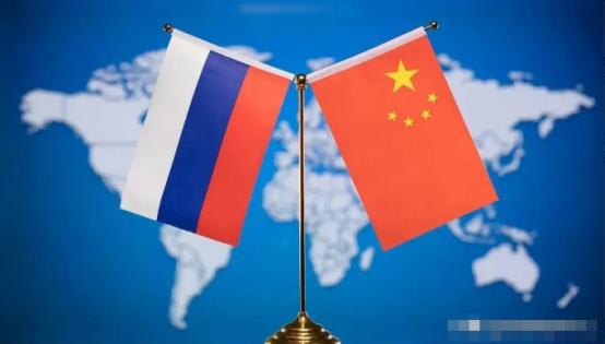 中俄这次又站在一起。

近期，日本举行了广岛爆炸纪念日，美国与日本都心照不宣的避