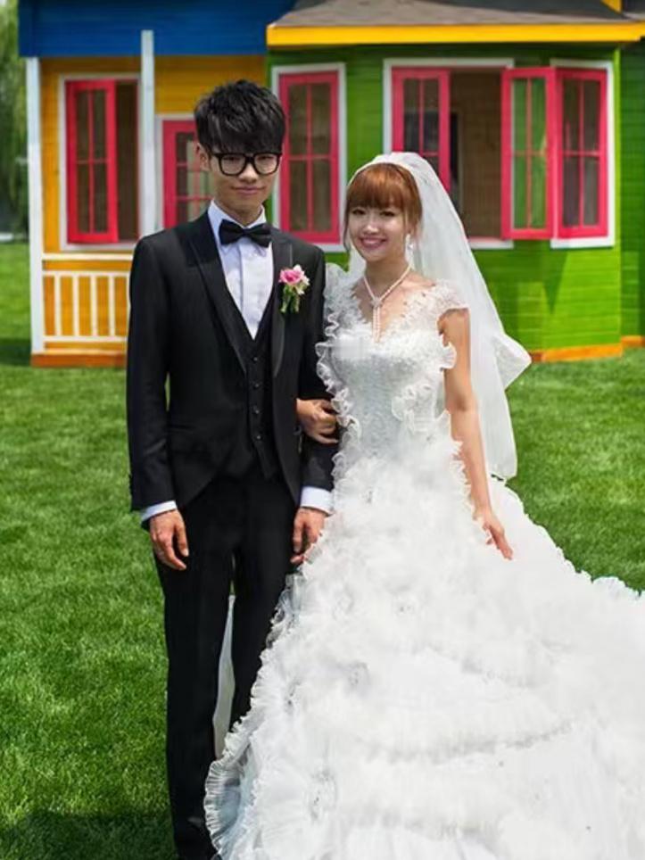 普女最好的归宿是嫁给李行亮学历高父母双亡能赚钱赚的钱给老婆性格温和情绪稳定长相高