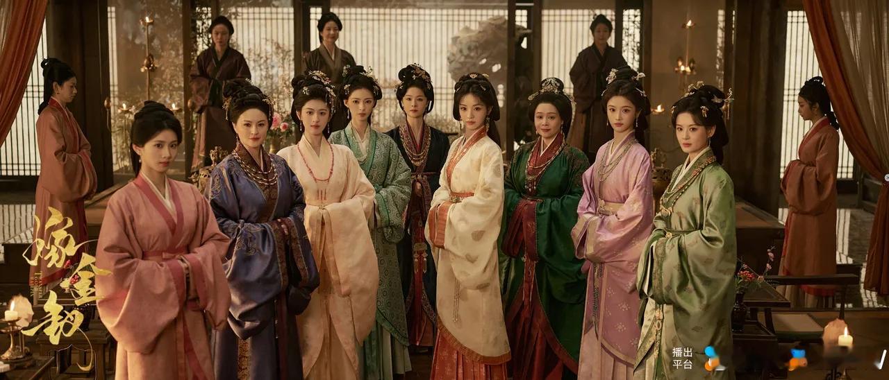 《嫁金钗》阵容官宣啦！田曦薇搭档闫桉，跟网上传的一模一样。田曦薇是一番大女主，剧