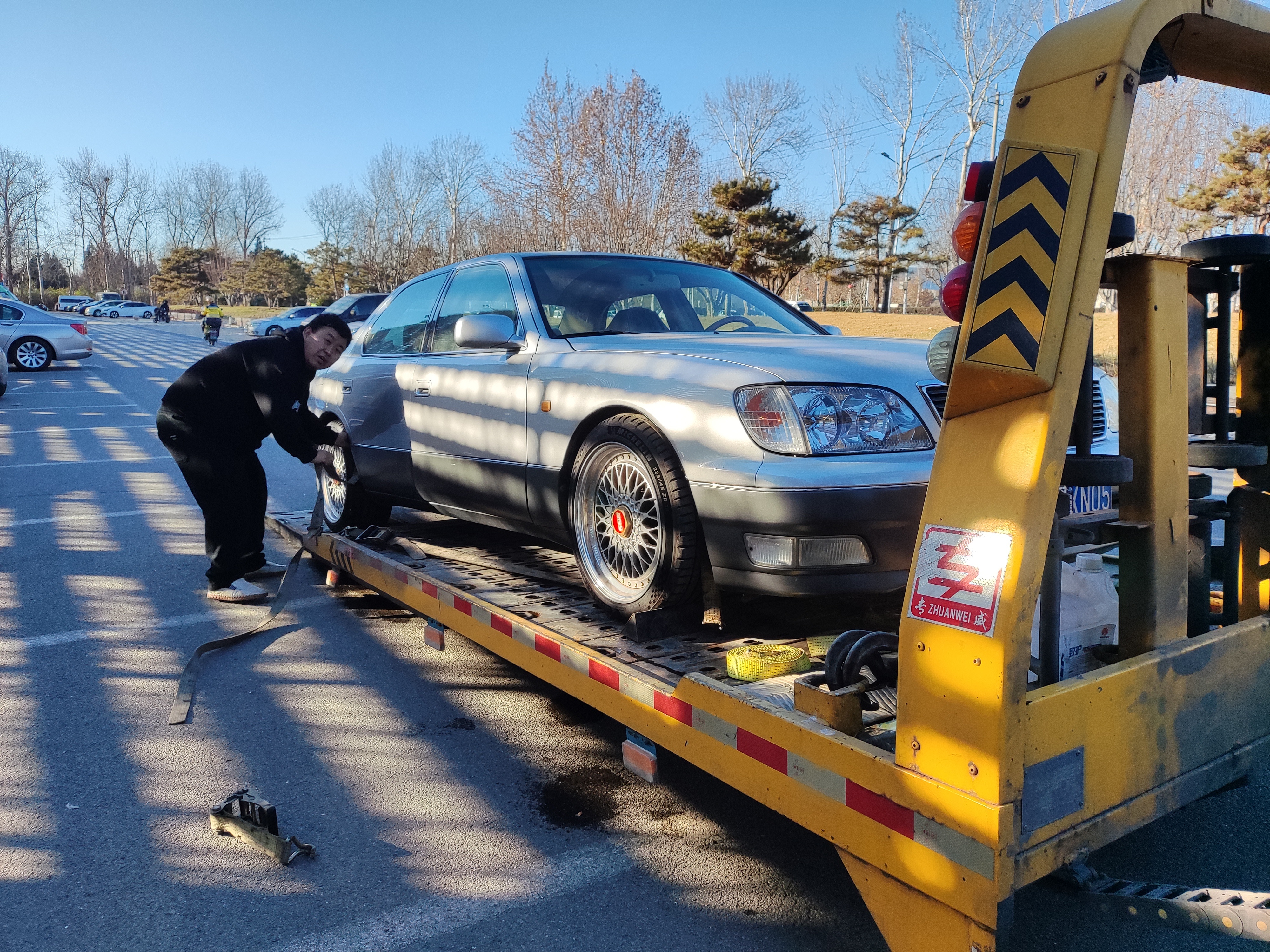 我的最后4台私家车，全部卖完了，这台雷克萨斯LS400是我花了20多万整备出来的