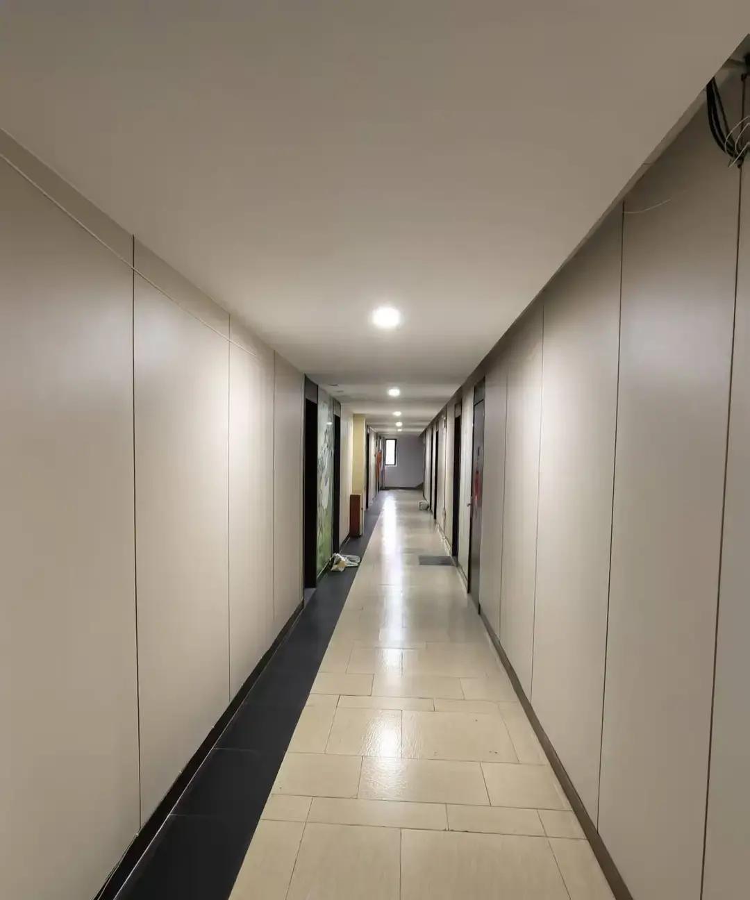 70岁儿子硬刚亲友：我85岁老爸10年谈21个女友同居，轮不到你们骂！
刷到高中