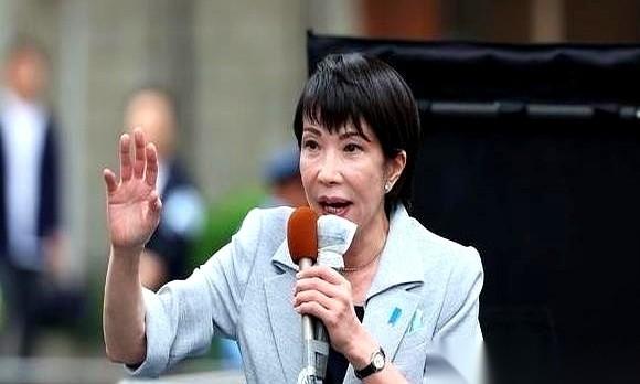 我就觉得特逗。
天天在那儿嚷嚷不怕我们的航母，不怕我们的东风。
你信吗？反正我不