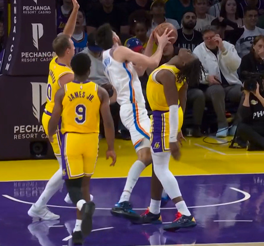 我们的脆皮啊，难得打一场，又被打了…洛杉矶湖人