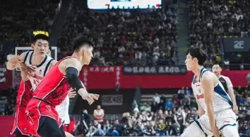 广东的五连胜，正在掩盖一个致命的隐患。
 
看数据：萨林杰撕碎防线，轰下32分1