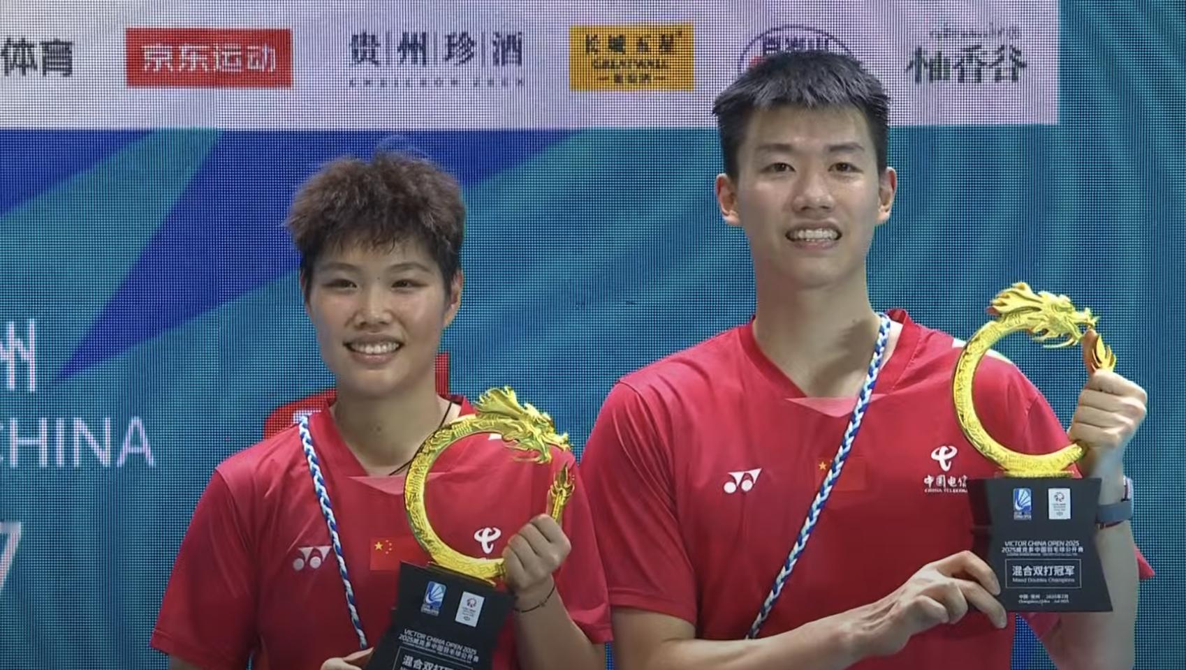 凤凰组合夺冠之路🏆32进16:冯彦哲/黄东萍🇨🇳 21-18、21-16 