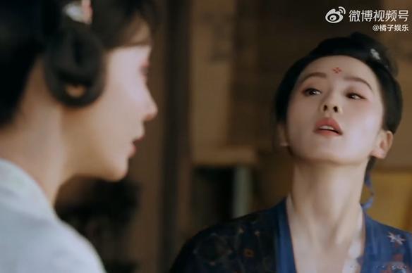 刘诗诗新剧没有男宠有女宠 叶平安一出场，周围的女宠们就充满了色彩，每个细节都让人