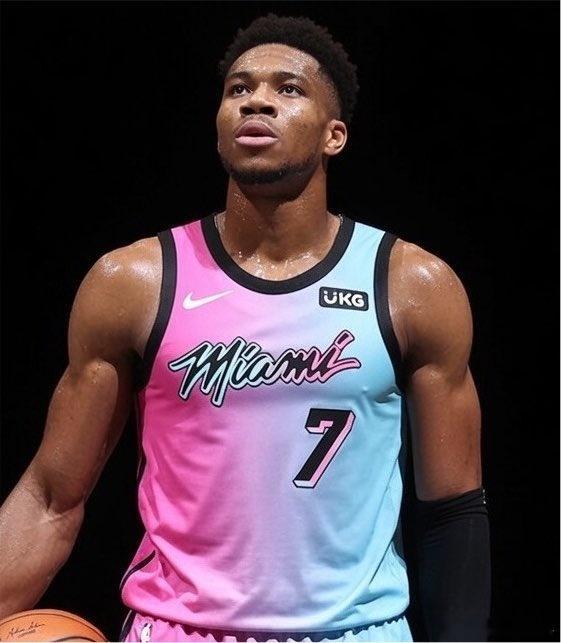 迈阿密风云热火字母哥NBA经典球衣迈阿密风云回归！热火重啟经典球衣，开启字母哥时