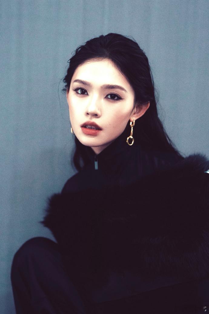 林允妈生脸还在发力林允帅成啥样了 妈生脸太抗打了，真的好帅 ​​​
