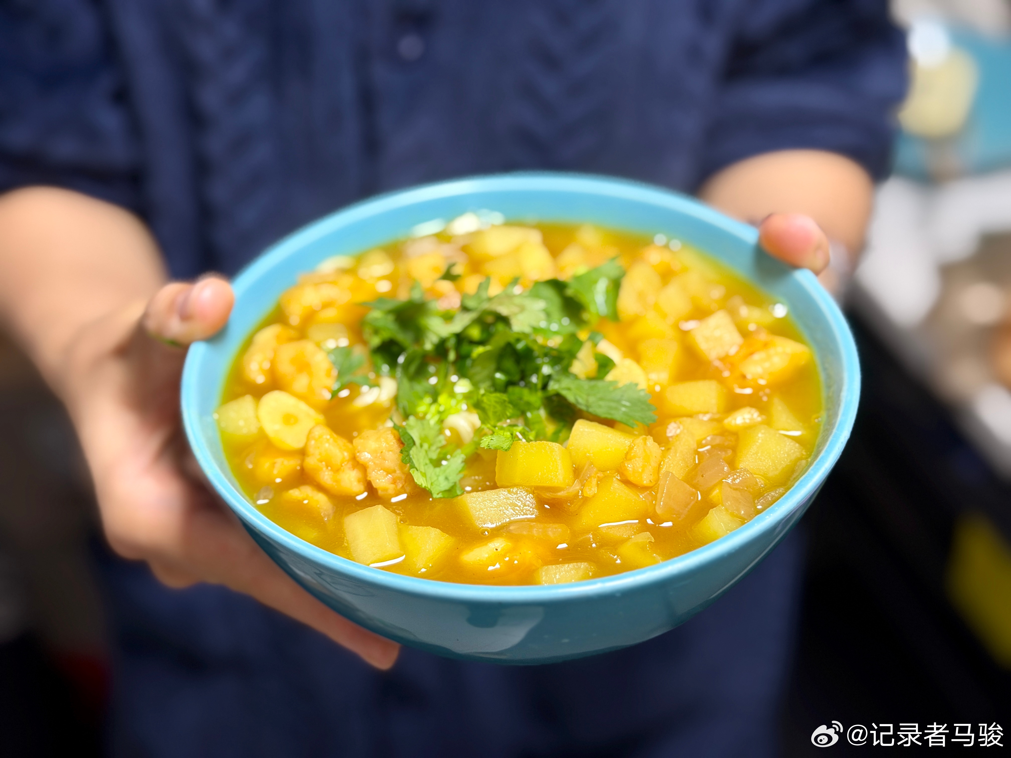 带着对温暖的向往和期待，我们可以欣然对自己说：来吧，我们已经准备好过冬天了！好梦