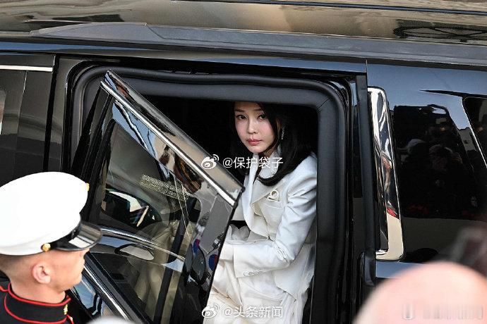 尹锡悦称因士兵吃不起炸鸡宣布戒严啊✓对✓西瓜。下次再换个理由呗，可以是家里的猫跑