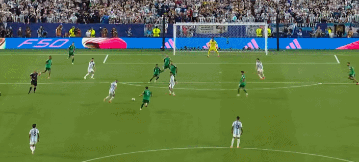 GIF-梅西梅开二度！世界杯 第15球！梅西梅开二度