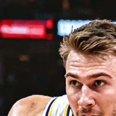 湖人121 - 111击败黄蜂送其三连败：此役湖人首发五人全部得分上双，东契奇和