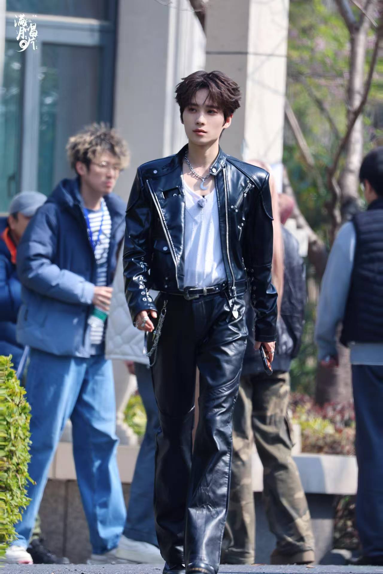 井胧上一秒误闯婚礼下一秒受邀婚礼综艺效果直接拉满，又好笑又暖心，被井胧可爱到了！