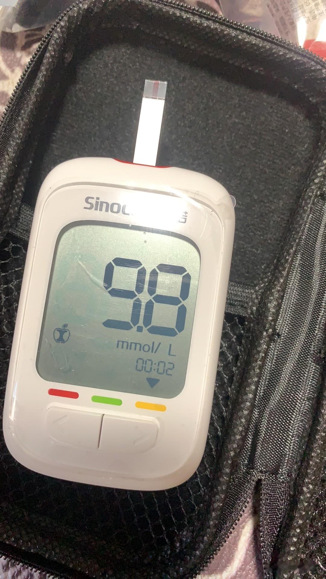 餐后一小时9.8的血糖，对于40岁的人高不高？家里老人血糖高，我也跟着每周都测一