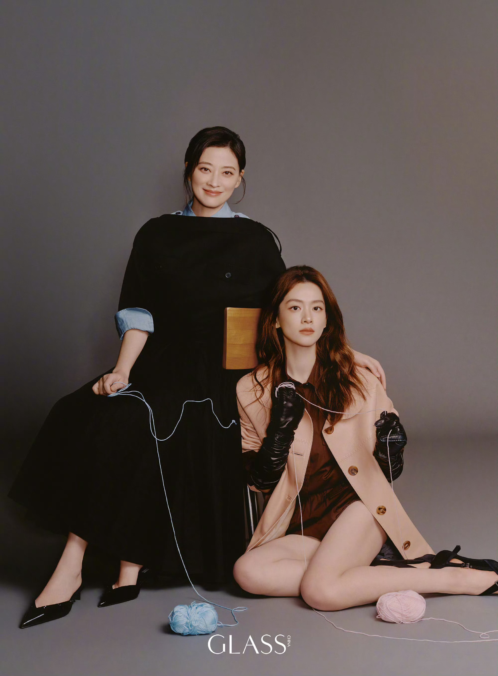 陈昊宇、梅婷｜GLASS 中文版三月刊封面封面身穿Prada 2026春夏系列，