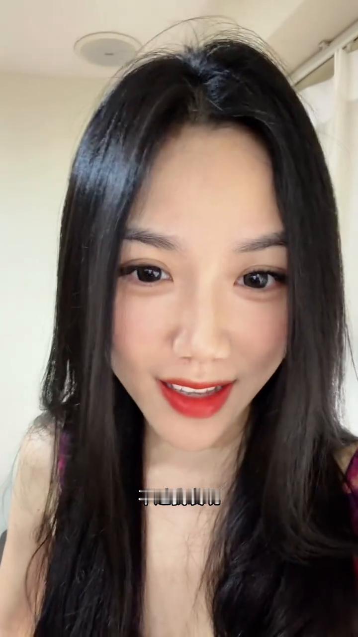 我妈是傻子吗？小张又吃独食，两天赚了一百多万，天天不让我们进cpu半导体。不过我