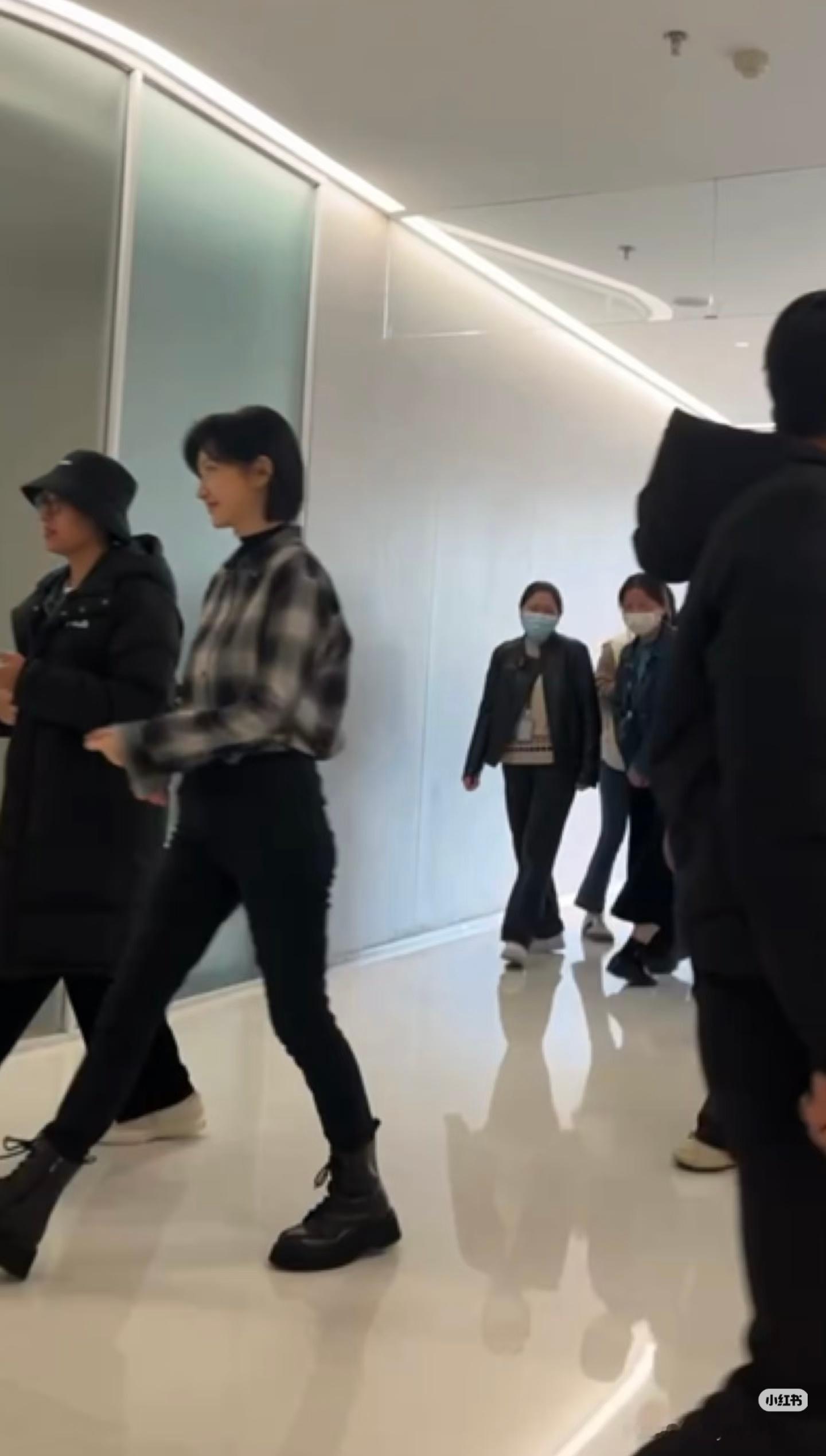 待我醒来时[超话] jt景甜尤明许 jt景甜待我醒来时 这个尤明许到底什么时候能