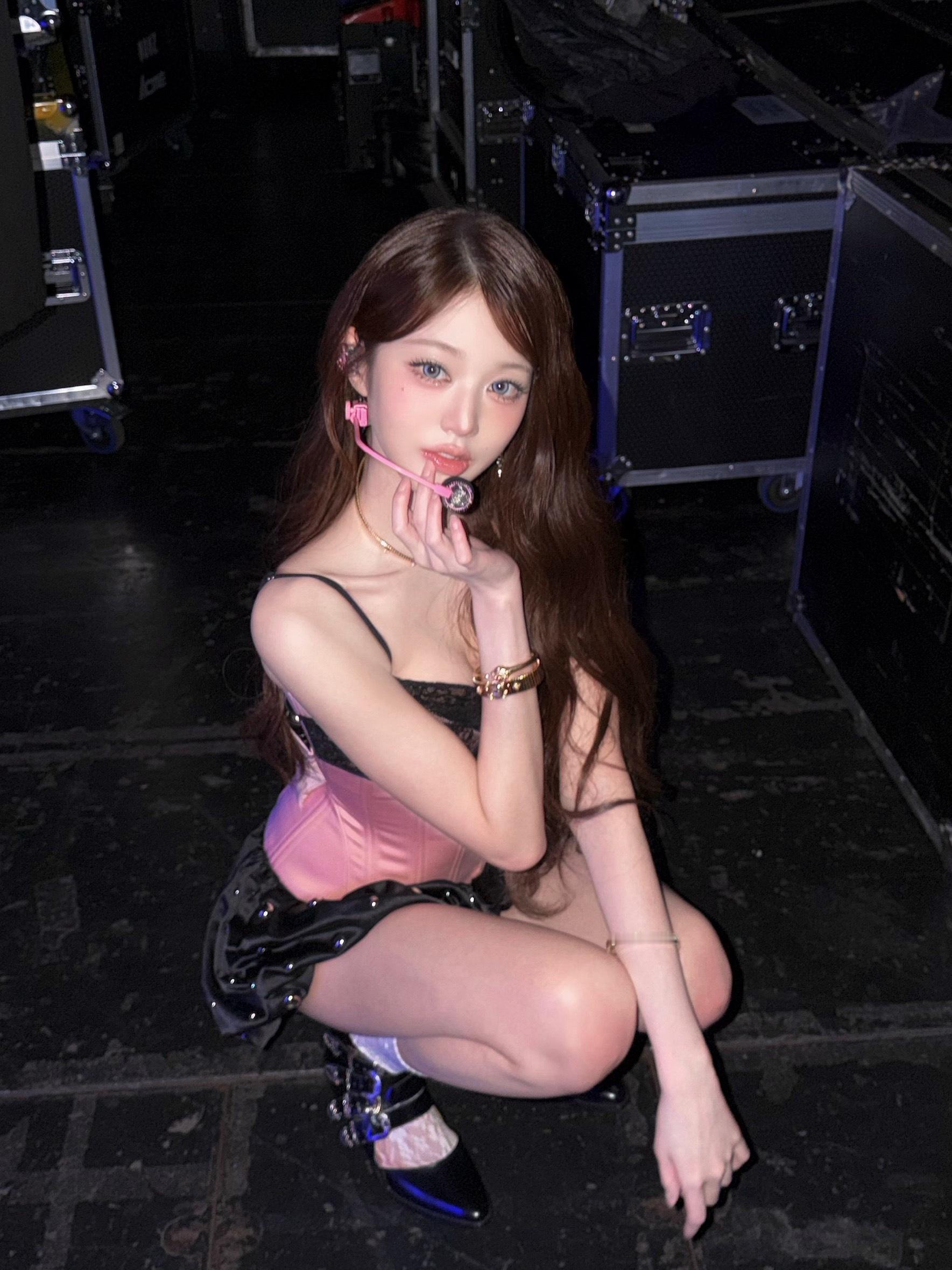 这个张乱乱就这样宝着她的solo新衣服 好漂亮[期待][期待] ​​​