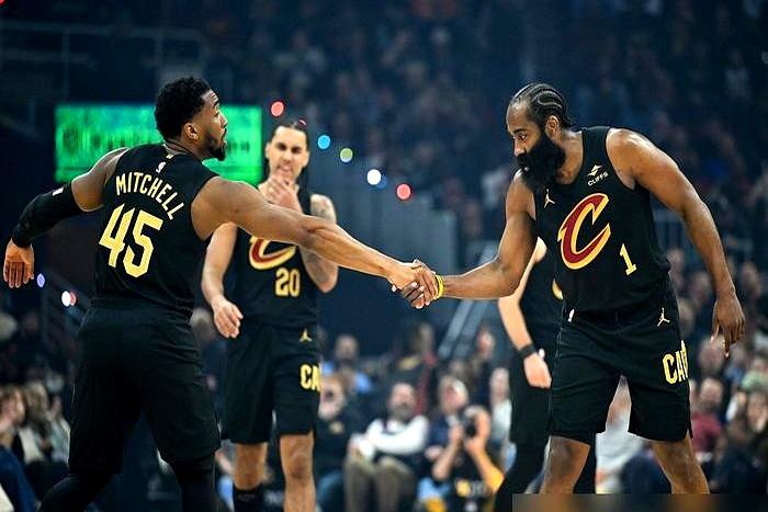 36岁的詹姆斯·哈登正在克利夫兰开启职业生涯最后的冲锋，这次他要带队直指总决赛。