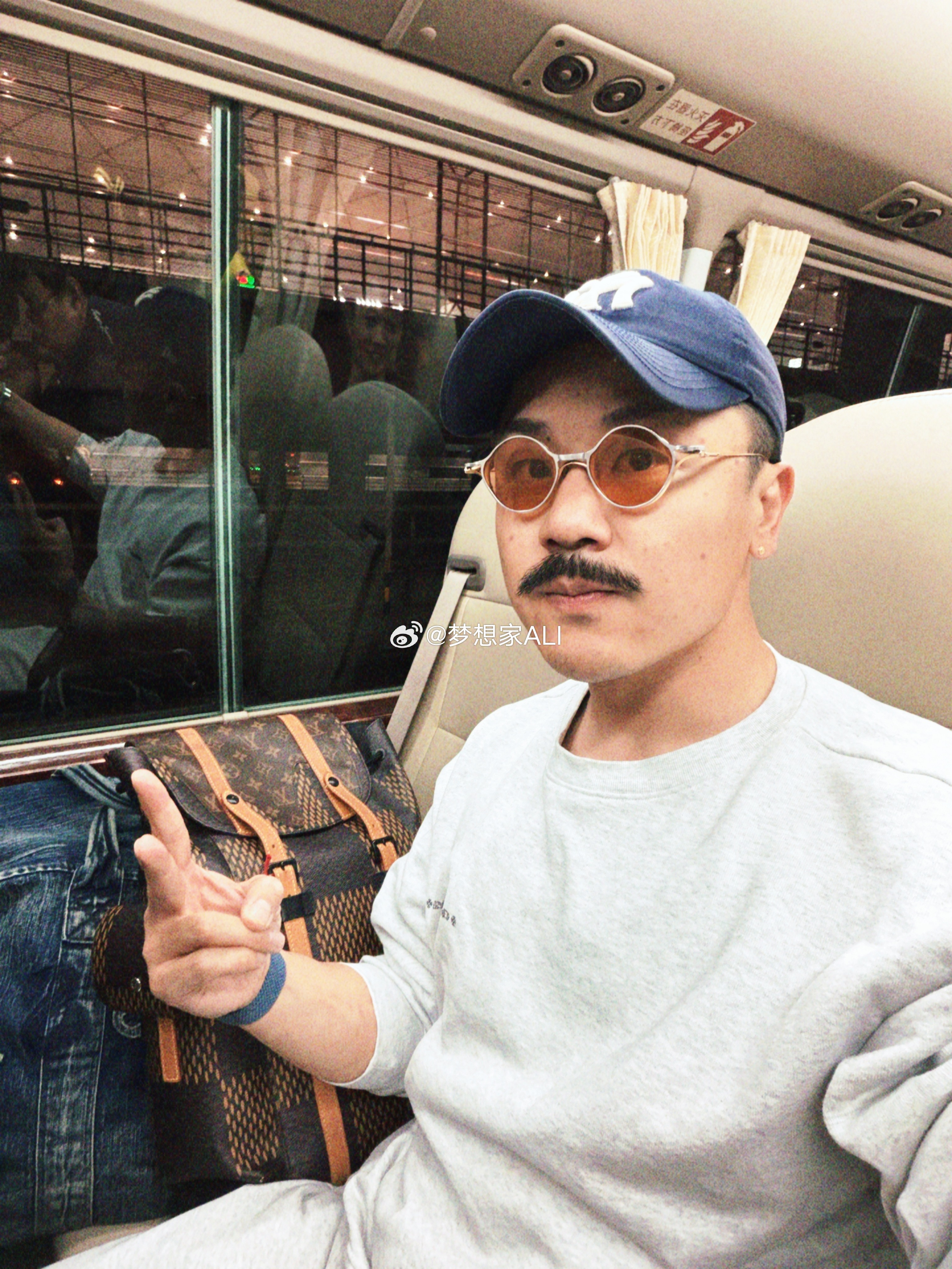 露个脸✌️梦想家ALI
