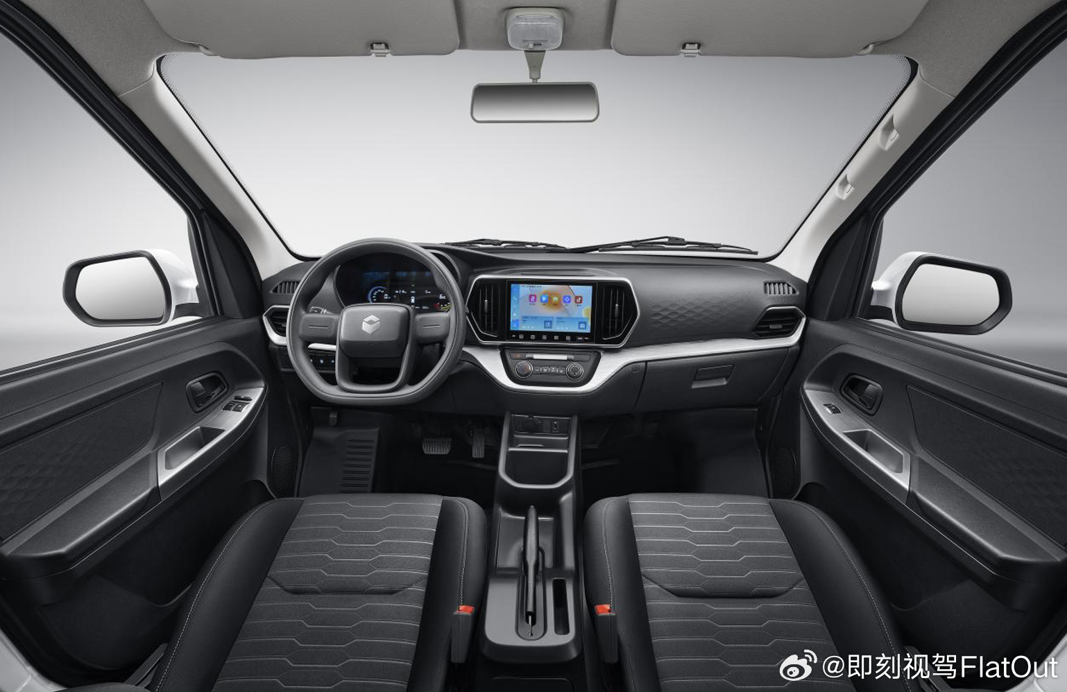 长安凯程正式推出新一代长安睿行EV，有以下亮点：1、EM80指导价8.09万元起