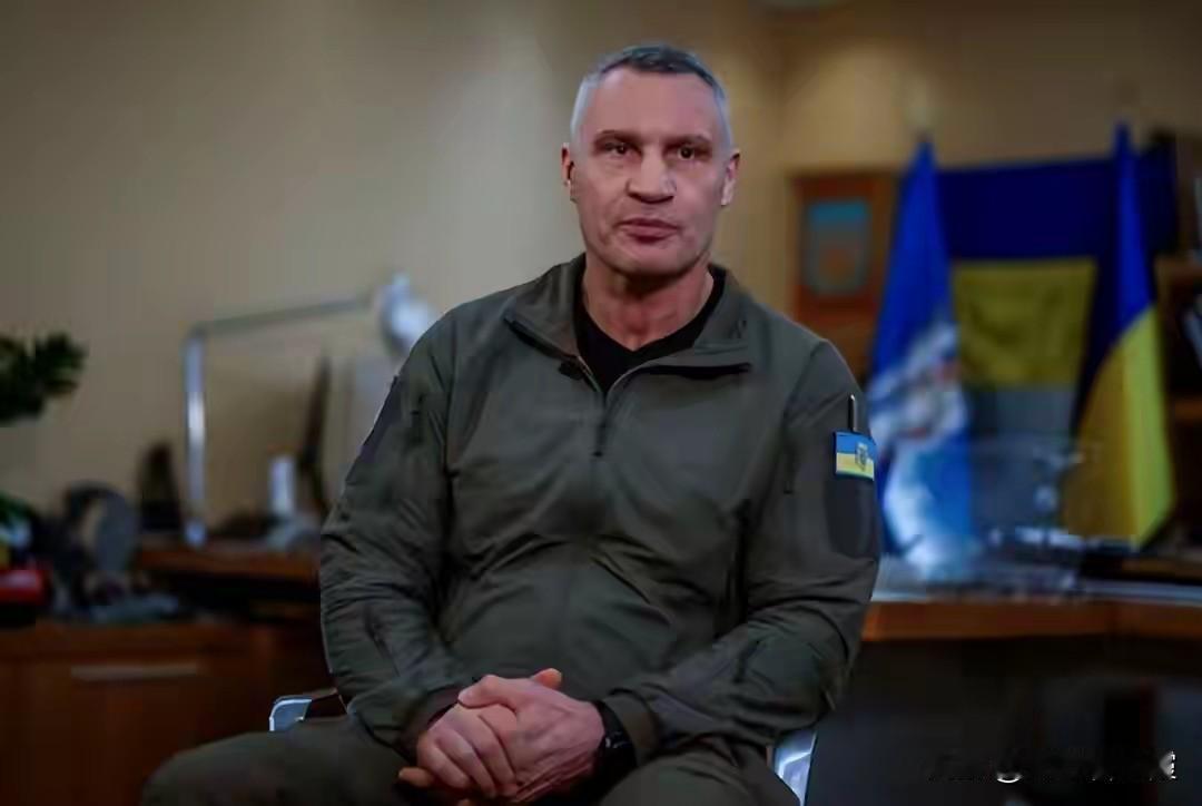 乌出现前所未有一幕，泽连斯基明白：越危急，越不能让普京钻空子