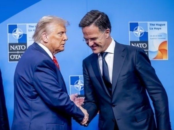 谈及美伊战争，吕特说，特朗普是自由世界的最高统帅，他高度赞赏、非常认可对伊朗动武