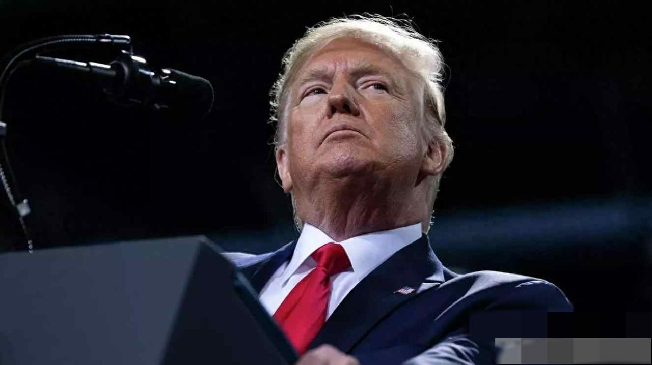 特朗普喊话军工，格陵兰暗藏杀机，美国准备打小仗

1月9号那天，特朗普在社交平台