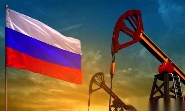 他们以为找到了那个“一键必杀”的按钮。
在华盛顿的某个会议室里，一群西装革履的精