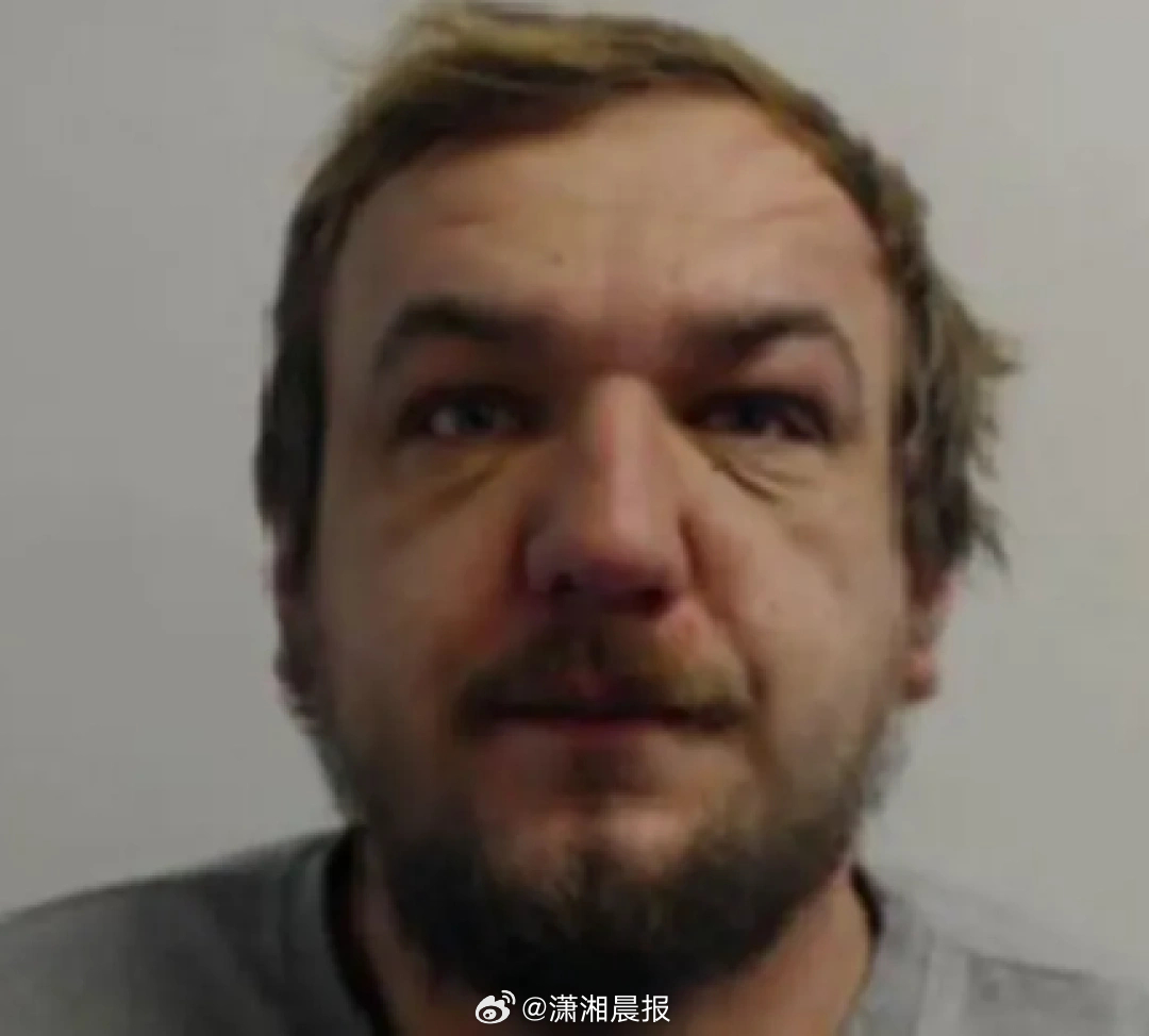 【】一段监控视频曝光了令人毛骨悚然的场景——一名危险的强奸犯在苏格兰格拉斯哥市中