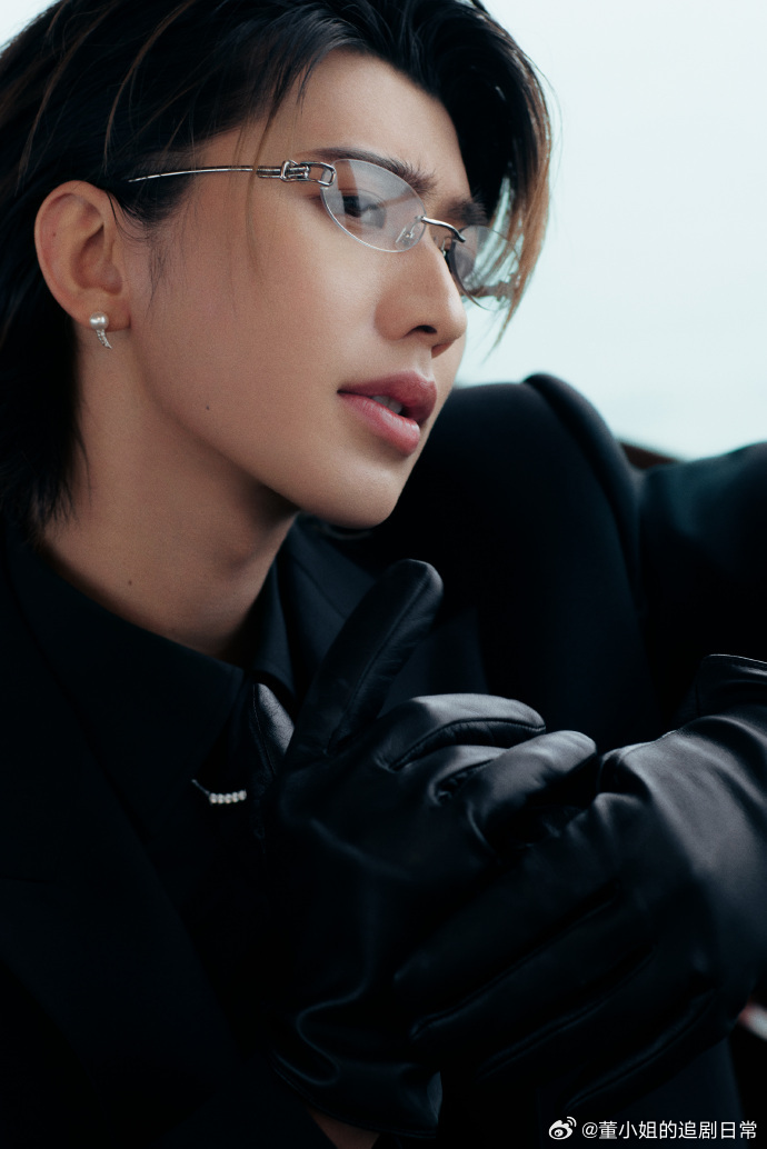 蔡徐坤蔡徐坤变化大是以前表达少蔡徐坤说自己以前表达太少常被问变化大，蔡徐坤坦言其