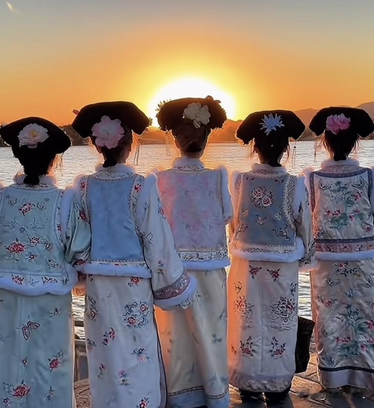 新思维：上一代有自己的星辰，下一代有自己的大海。

人类进步的本质，从来不是下一